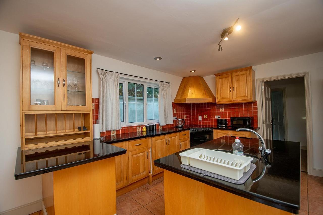 Bradog House - Beautiful 4 Bedroom House In Central Бундоран Екстериор снимка